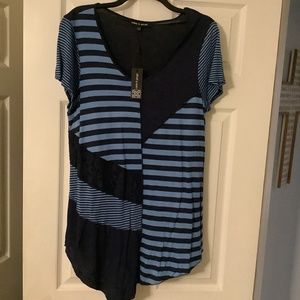 New! Cable and Gauge navy and light blue knit short sleeve top, size XL